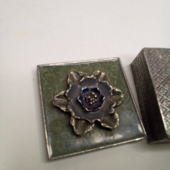 Metal Trinket Box Raised 3D Flower Silver 2.25" - Picture 10 of 11